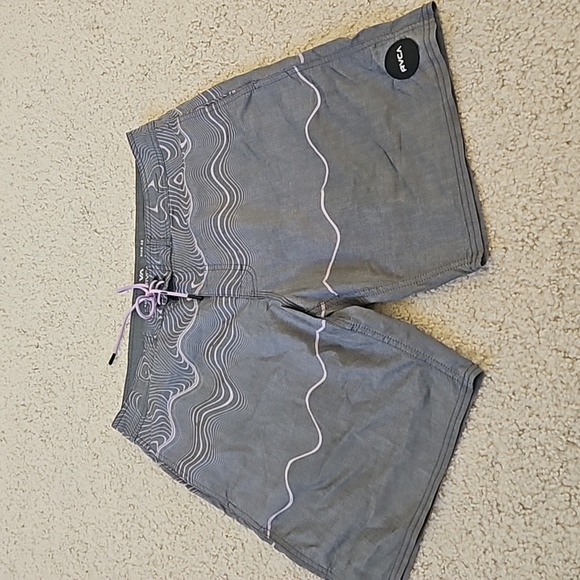 RVCA - Picture 1 of 10